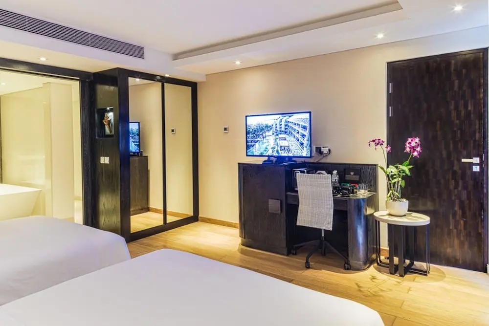 هتل دابل سیکس